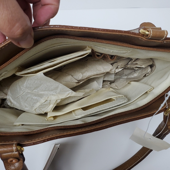 Carryland hand bag tote NWT - Picture 9 of 10